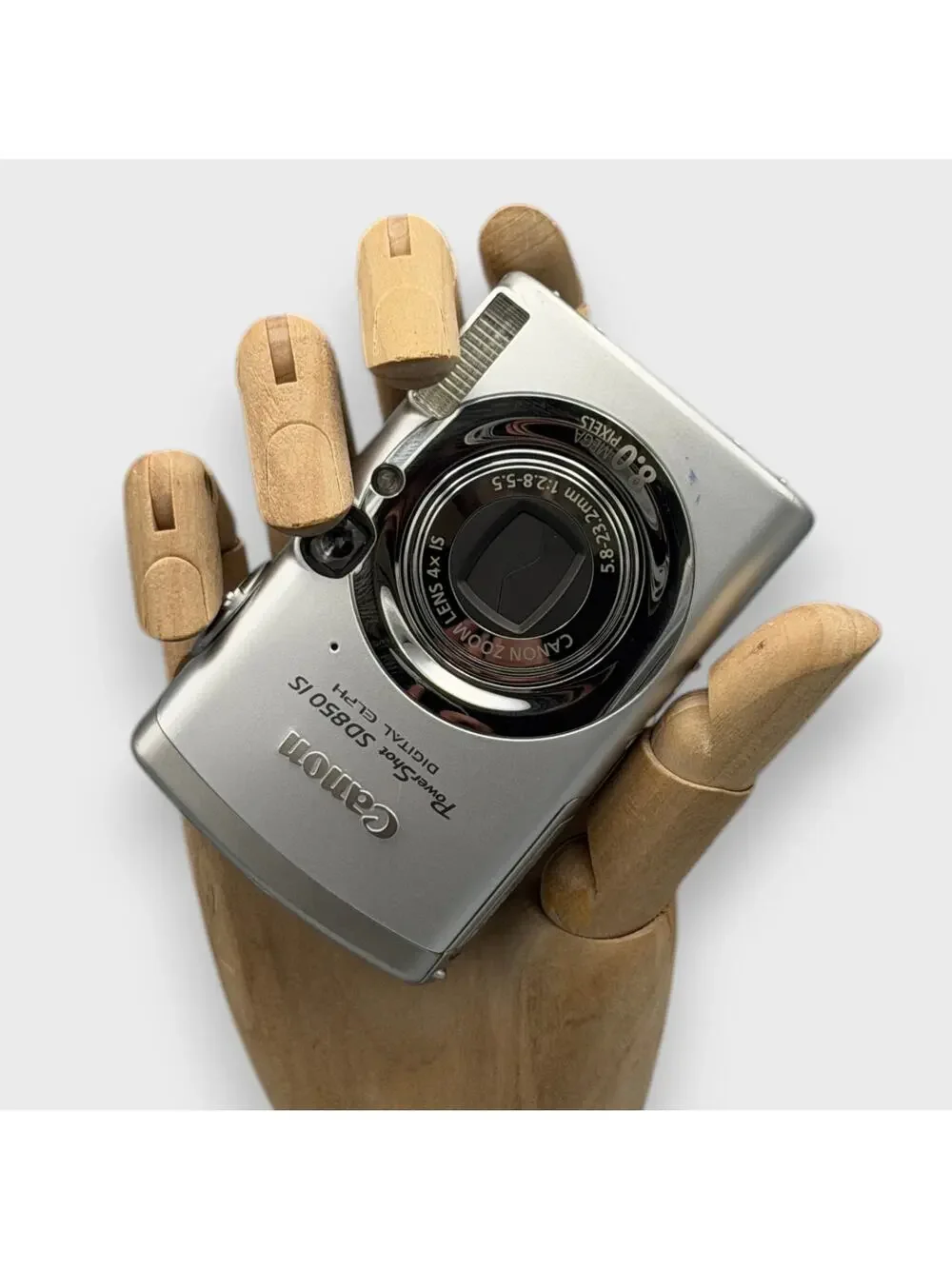 Canon PowerShot SD850 IS Digital Camera | 8MP | Silver